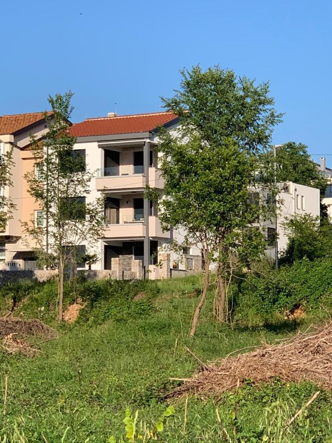 Apartman Polje Njivice Eksteriør bilde
