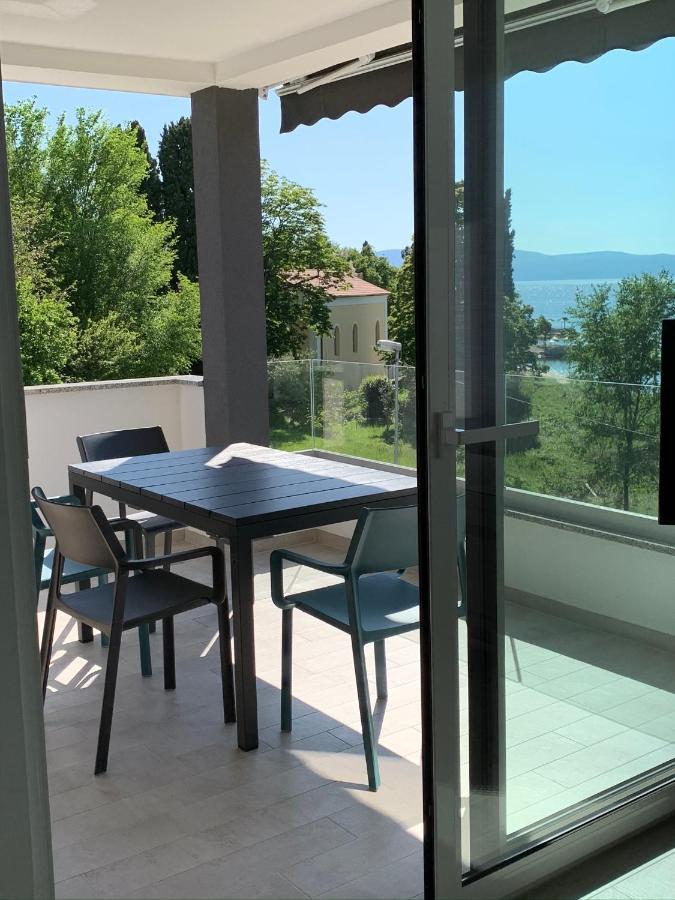 Apartman Polje Njivice Eksteriør bilde