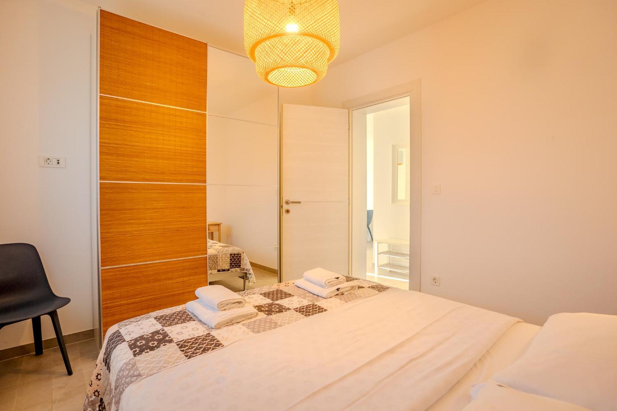 Apartman Polje Njivice Eksteriør bilde